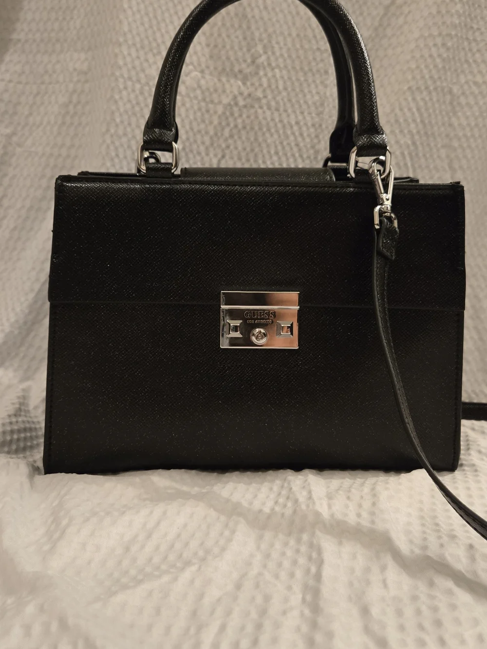 Guess satchel black